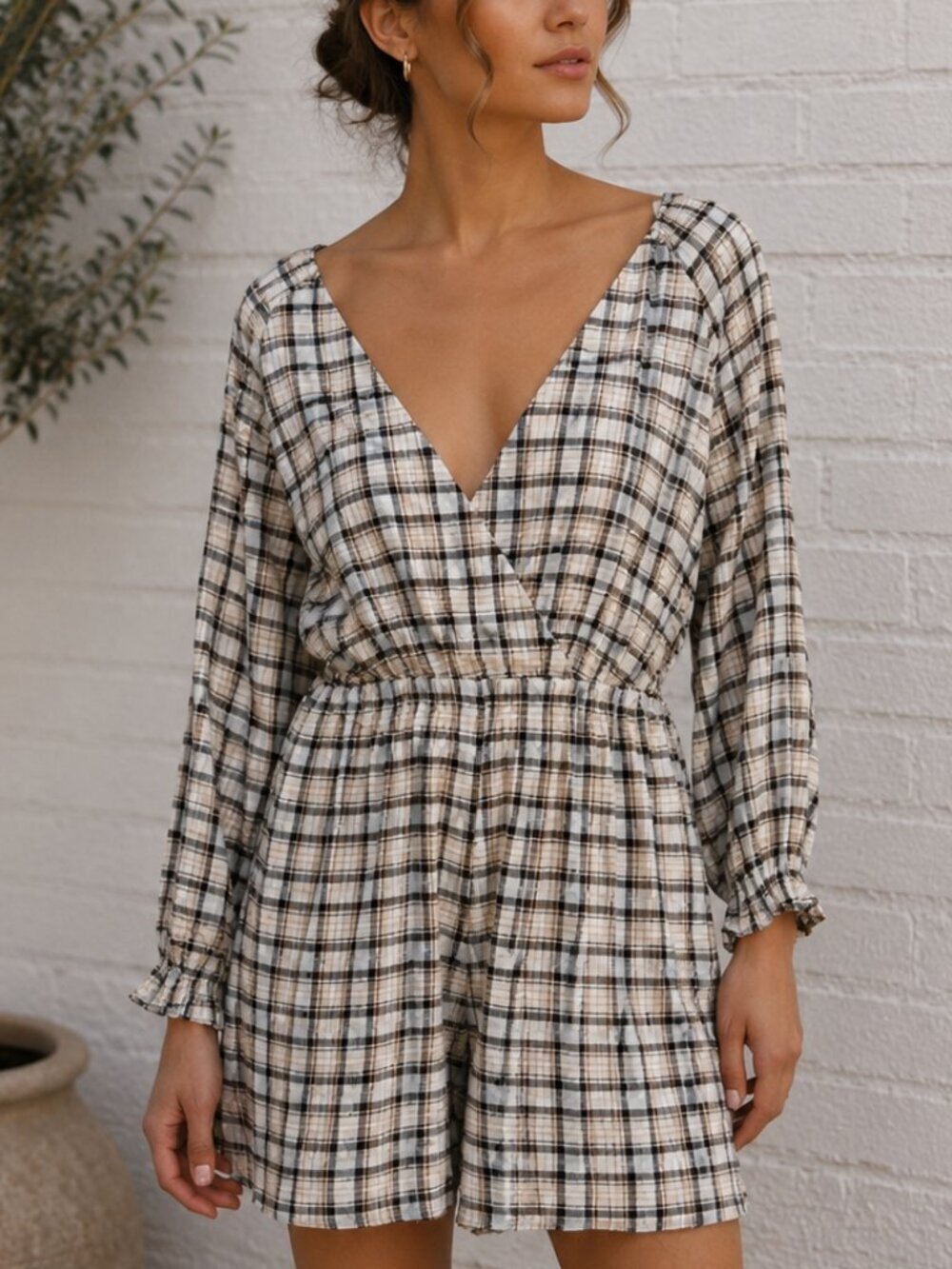 Zara Plaid Checker Long Sleeve Crinkle Romper V Neck Beige Blue Size XS